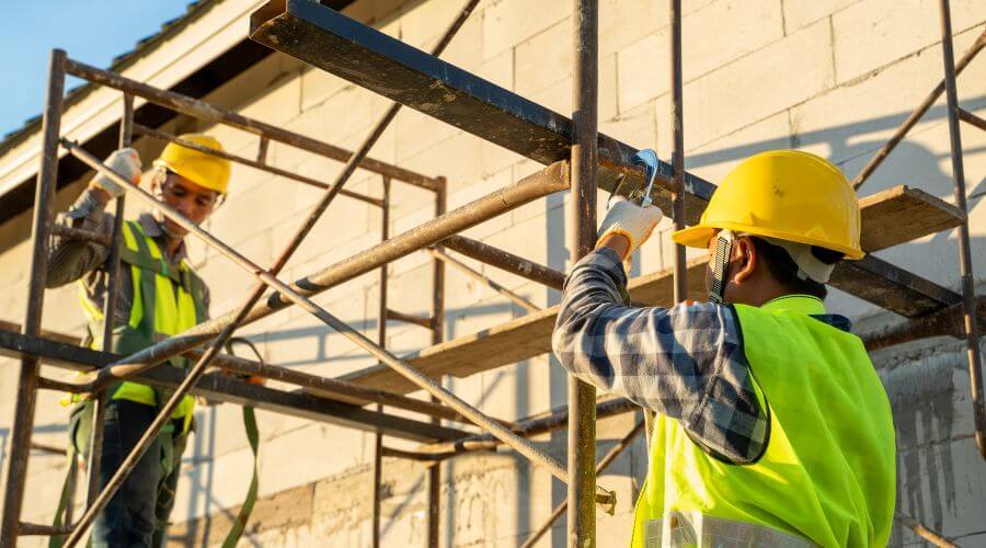 Professional fairlawn roofing services in Cornland, IL
